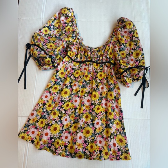 For Love And Lemons Dresses & Skirts - Sylvia Dress For Love And Lemons Floral Puff-Sleeve Dress Yellow, Pink, Black